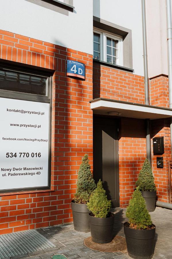 Noclegi Przy Stacji Nowy Dwór Mazowiecki Εξωτερικό φωτογραφία